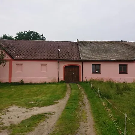 Ubytovani Na Farme V Novohradskych Horach Horni Stropnice Exterior photo